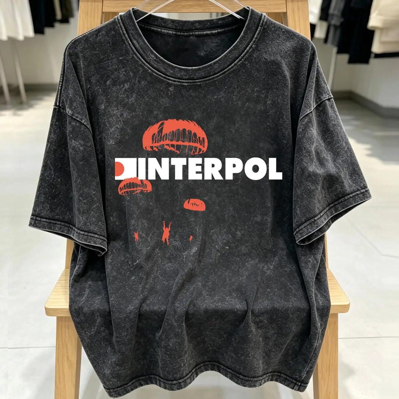 Streetwear Brand Vintage - Wyprana koszulka T-shirt Interpol, bawełna, czarna,